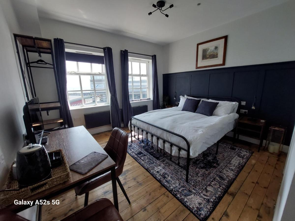 Londonderrys Bar And Accommodation Seaham Eksteriør billede