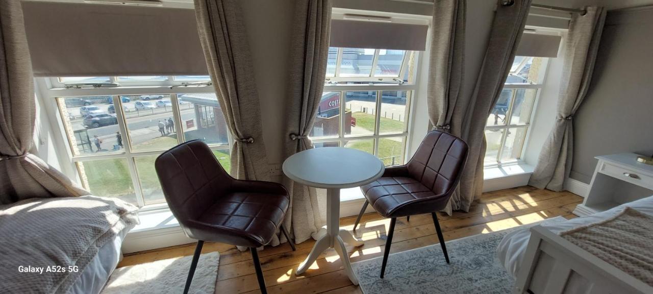Londonderrys Bar And Accommodation Seaham Eksteriør billede